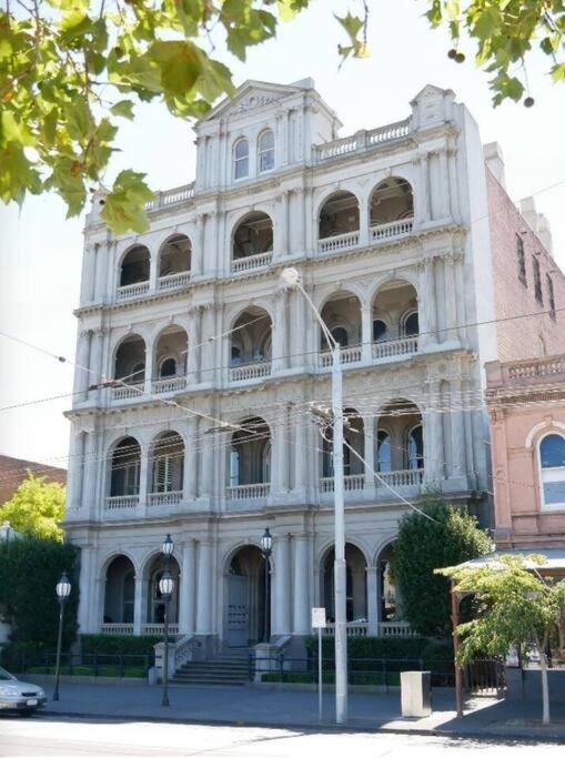 Very Victorian Modern & Special 2brm 1bth *